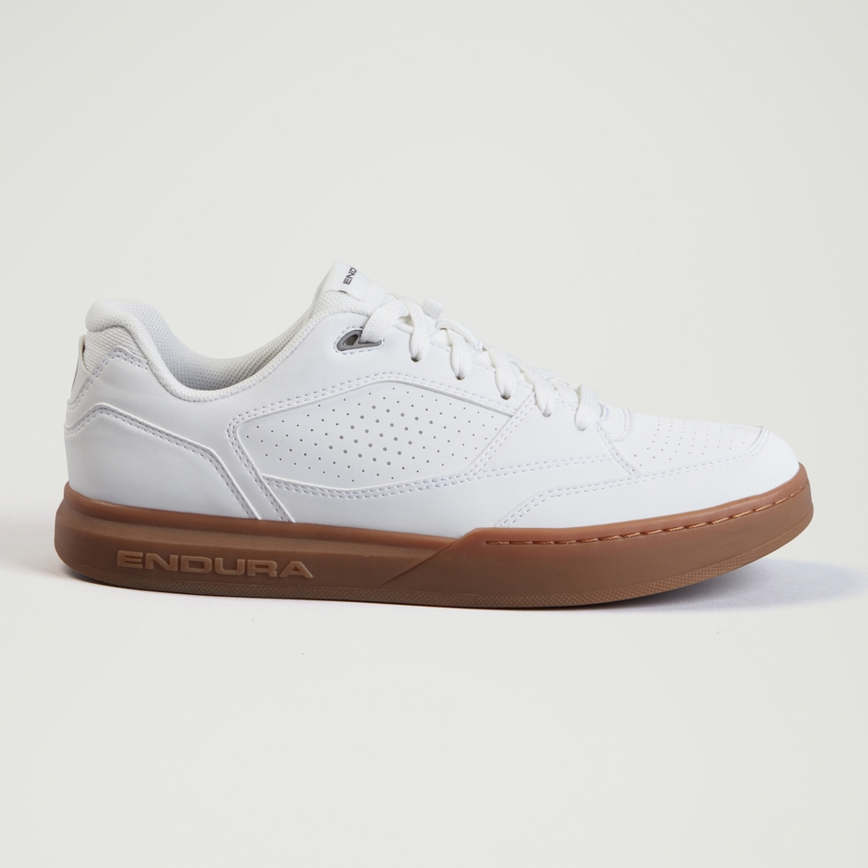 Hummvee Flat Shoes - White